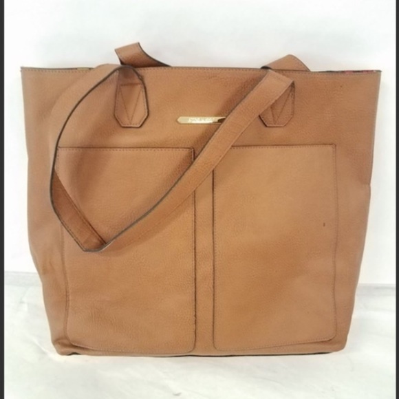 Steve Madden Handbags - Steve Madden tan large faux leather purse bag 🎉 HP 🎉